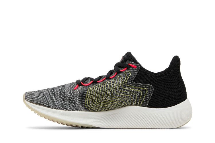 Кроссовки New Balance FuelCell Rebel 'Grey Black'