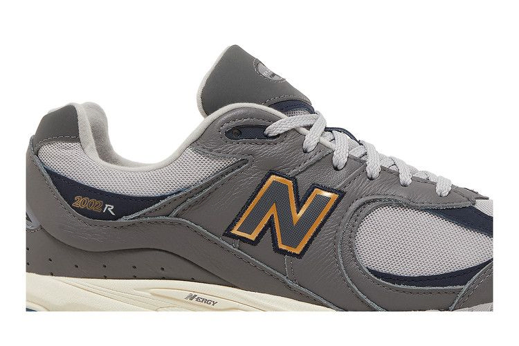 Кроссовки New Balance 2002R 'Castlerock Gold Metallic'
