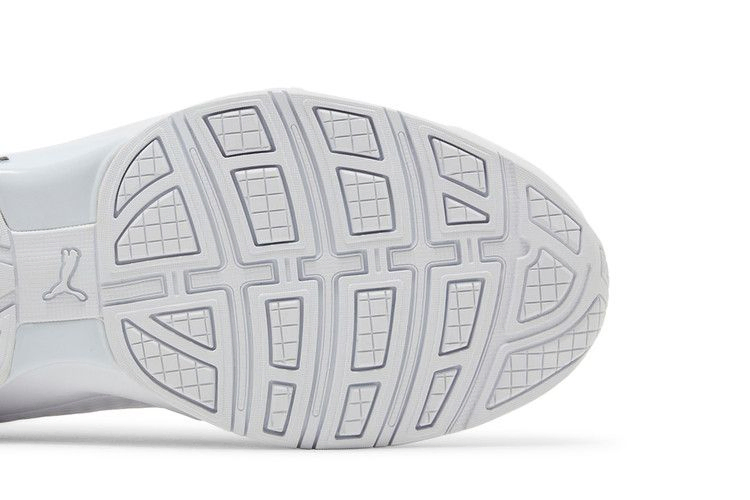 viz-runner-repeat-white-black-377333-01_04