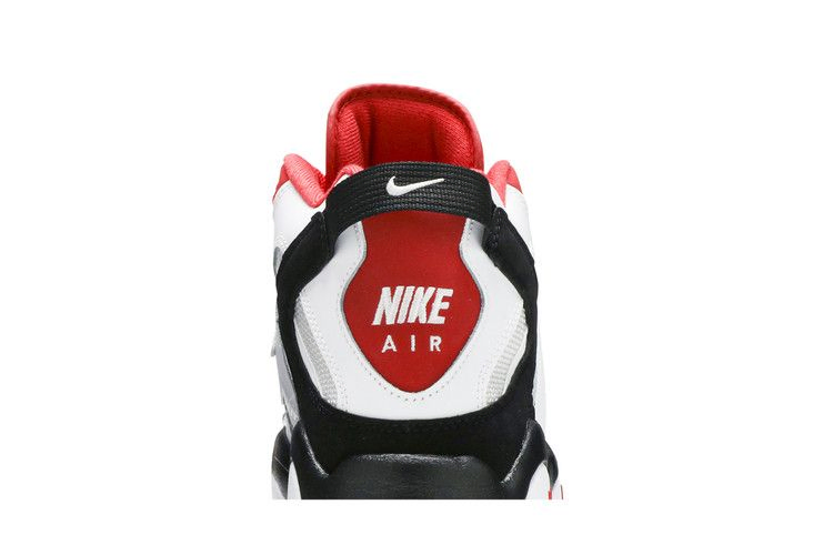 Кроссовки Nike Air Barrage Mid 'University Red'
