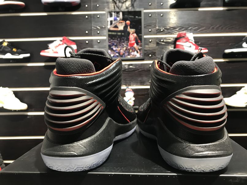 Кроссовки Air Jordan 32 Banned MJ Day