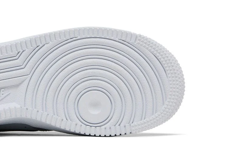 Кроссовки Nike Air Force 1 GS 'Wolf Grey'