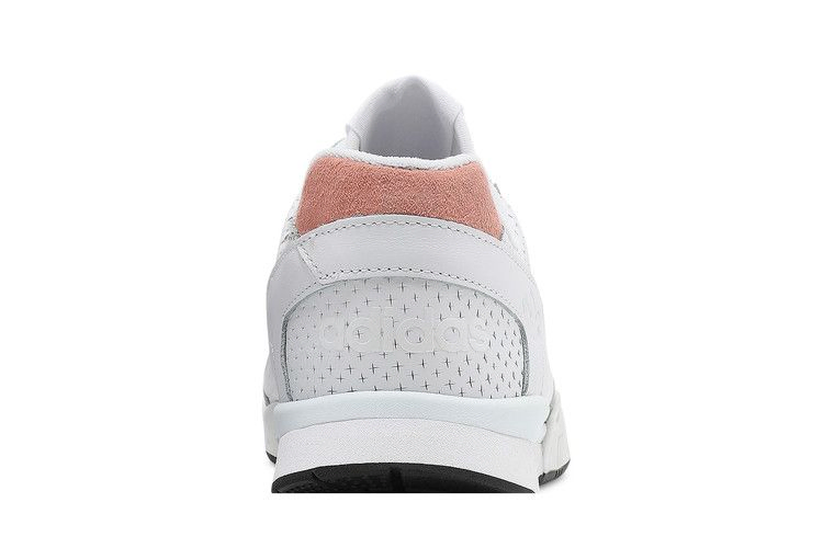 ar-trainer-white-glow-pink-ee5398_06