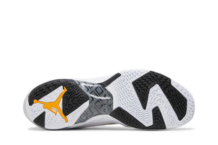 air-jordan-37-oreo-dd6958-108_03