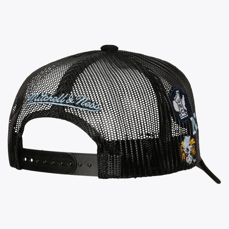 Бейсболка Mitchell & Ness Black North Carolina Tar Heels Times Up Trucker Adjustable Hat