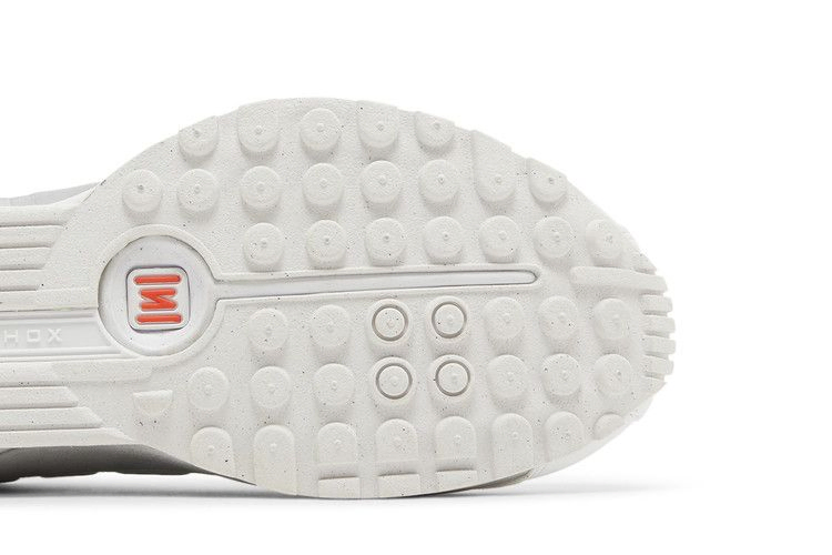 Кроссовки Nike Wmns Shox R4 'White Metallic' 2024