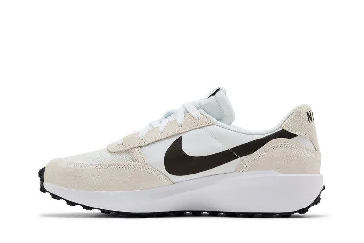Krossovki-Nike-Waffle-Debut-White-Black-2