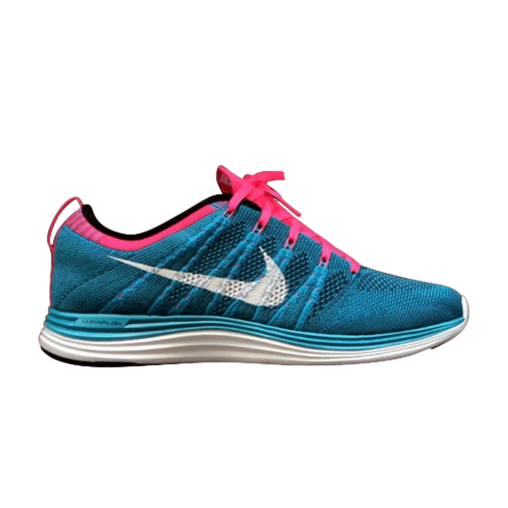Krossovki-Nike-Flyknit-One-1