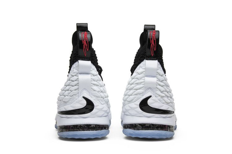 Кроссовки Nike LeBron 15 'Graffiti'