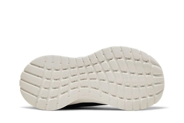 Krossovki-Adidas-Tensaur-Run-I-Black-White-Grey-3