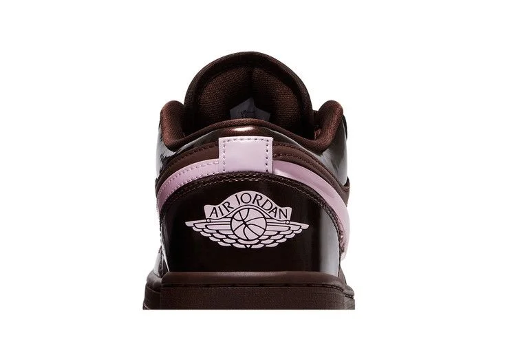 Кроссовки Wmns Air Jordan 1 Low 'Valentine's Day - Chocolate' 2026