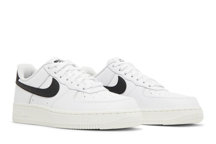 wmns-air-force-1-07-white-black-315115-165_07