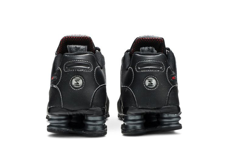 shox-nz-black-varsity-red-378341-017_05