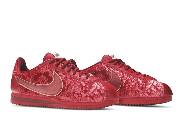 Krossovki-Nike-Wmns-Classic-Cortez-SE-Velvet-Red-Crush-7