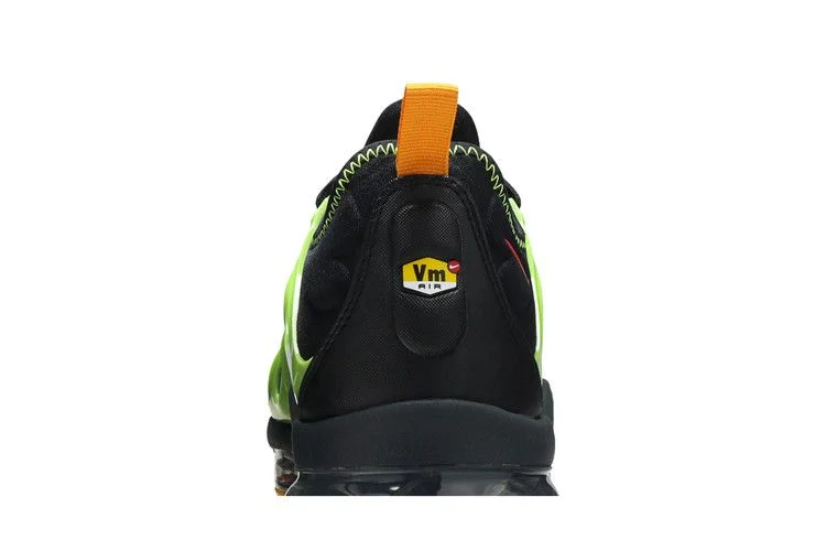 Кроссовки Nike Air VaporMax Plus 'Lime Green'