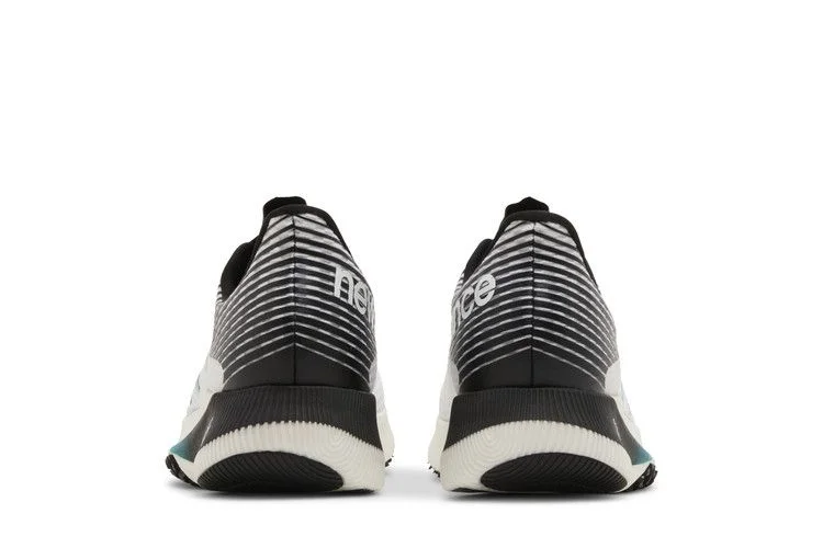 Krossovki-New-Balance-FuelCell-RC-Elite-White-Black-5