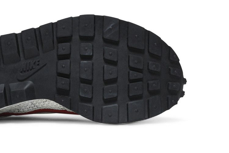 Кроссовки sacai x Nike VaporWaffle 'Sail'