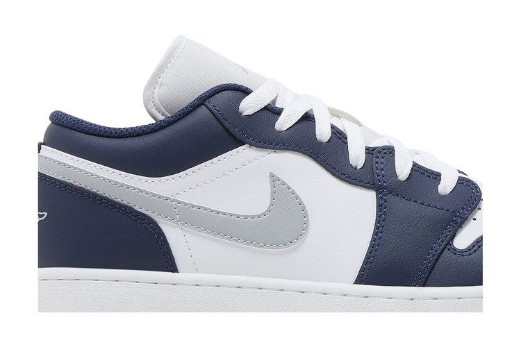 air-jordan-1-low-gs-midnight-navy-wolf-grey-553560-141_01