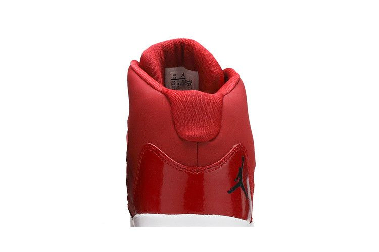 Кроссовки Air Jordan Max Aura GS 'Gym Red'