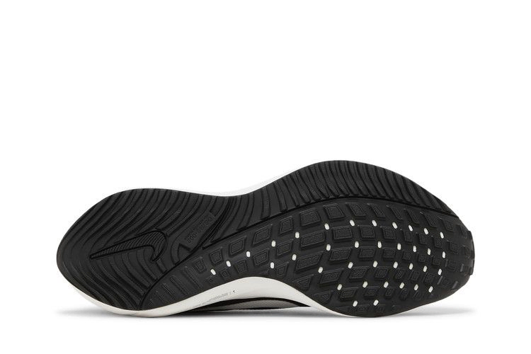 Кроссовки Nike Air Zoom Vomero 16 'Black White'