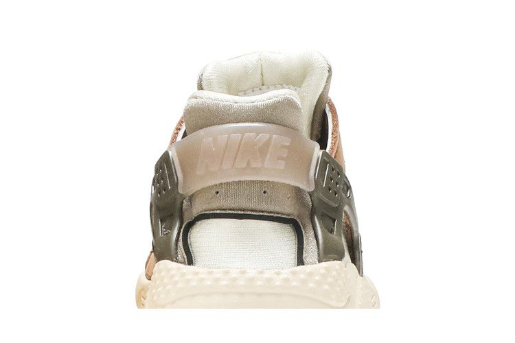 Кроссовки Stussy x Nike Air Huarache LE TD 'Desert Oak' 2021