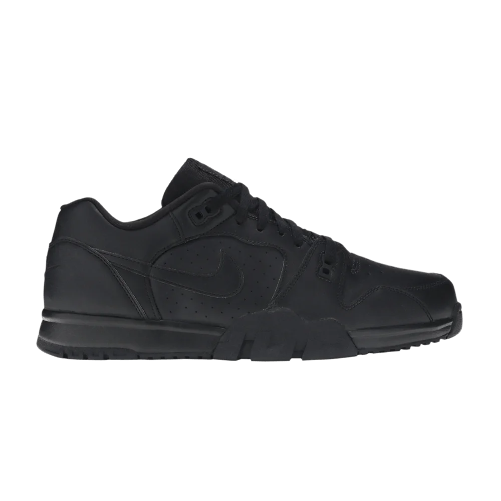 Krossovki-Nike-Air-Cross-Trainer-Low-Triple-Black