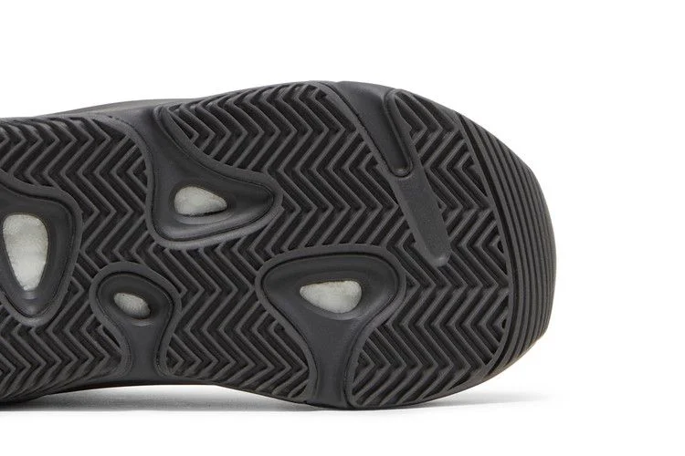 Кроссовки adidas Yeezy Boost 700 MNVN I 'Geode'