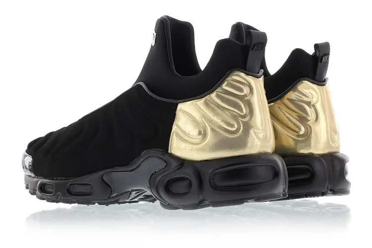 Кроссовки Nike Wmns Air Max Plus Slip SP