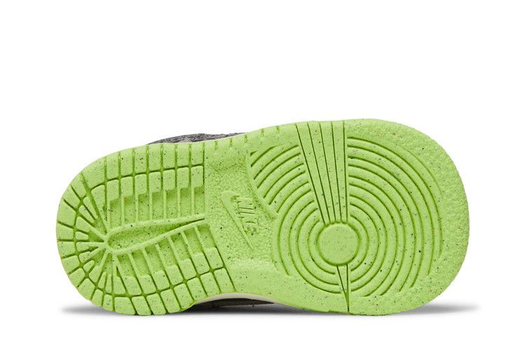 Кроссовки Nike Dunk Low SE TD 'Halloween - Cauldron'