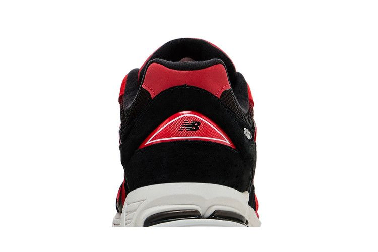 Кроссовки New Balance 2002R 'True Red Black'