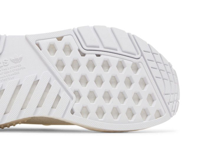 wmns-nmd_w1-off-white-wonder-beige-ig0483_04