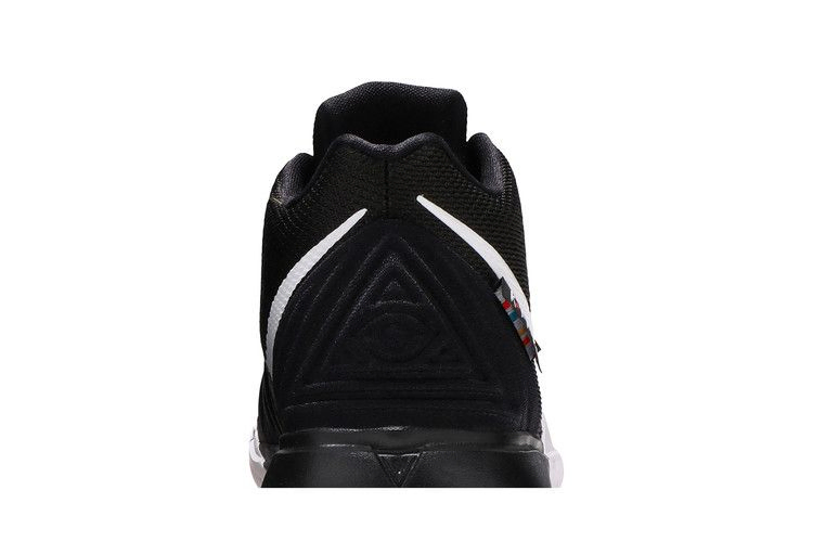 Кроссовки Nike Kyrie 5 GS 'Friends'