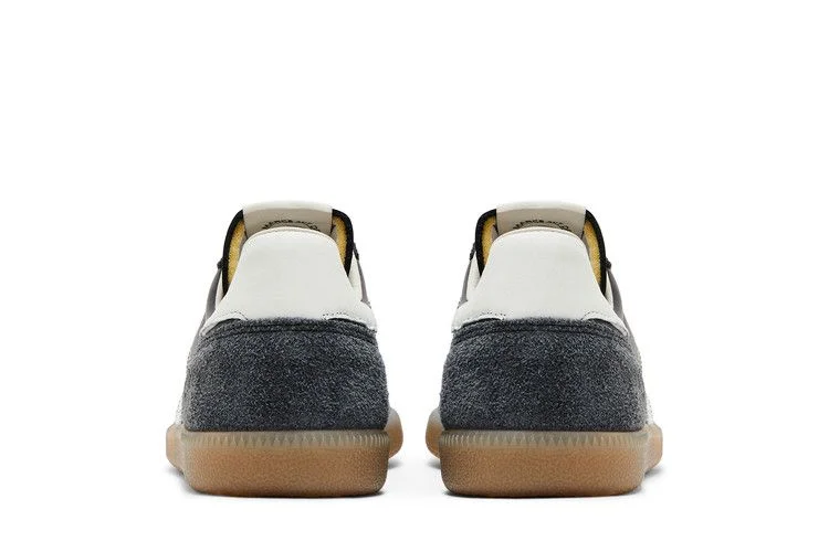 Кроссовки Sneakersnstuff x adidas Samba JP 'Football Pack'