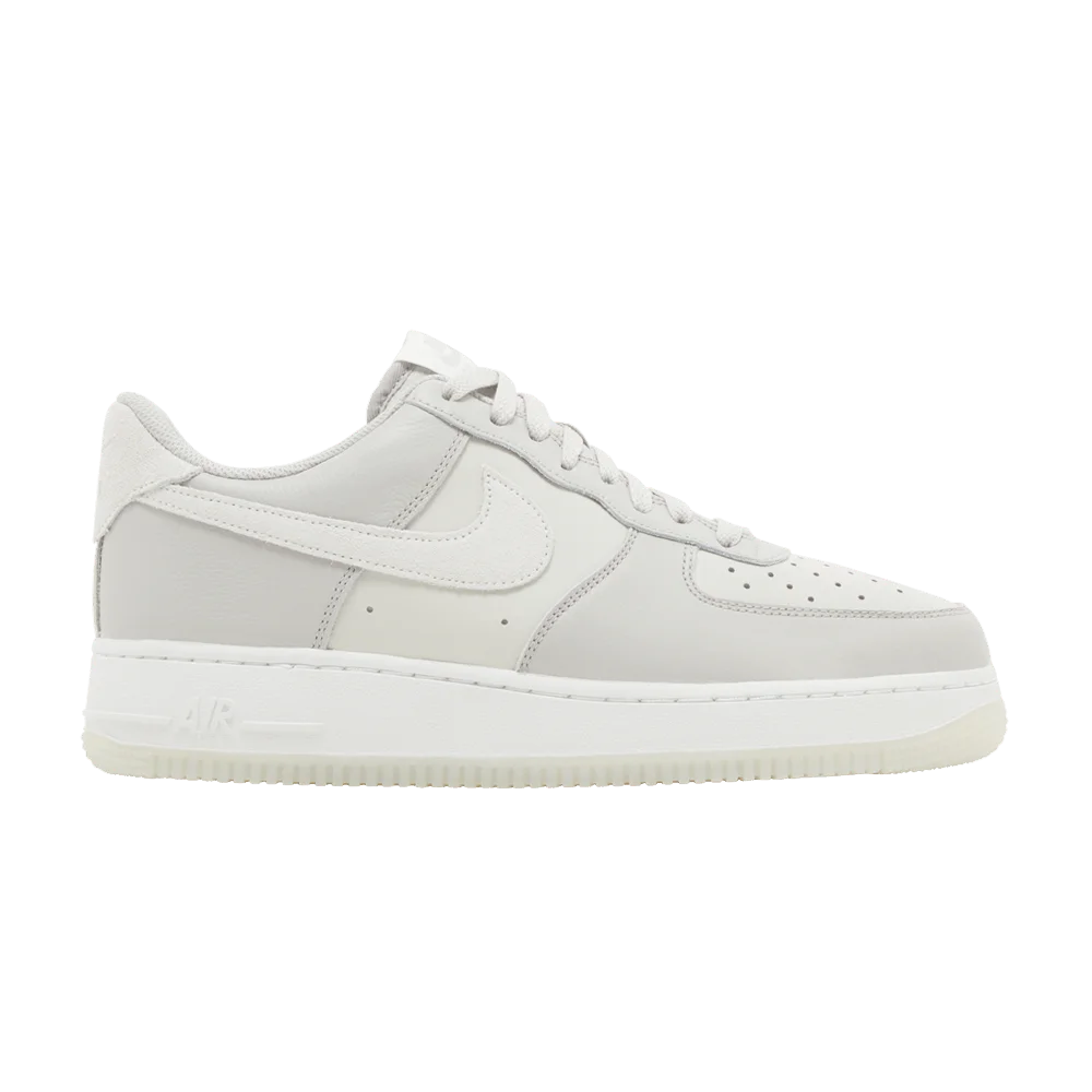Krossovki-Nike-Air-Force-1-07-LV8-Light-Bone