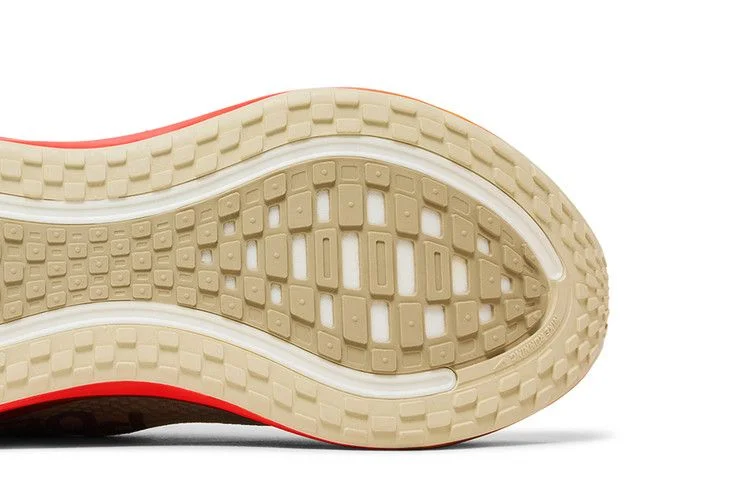 Кроссовки Nike Vomero Plus 'Running Poets'