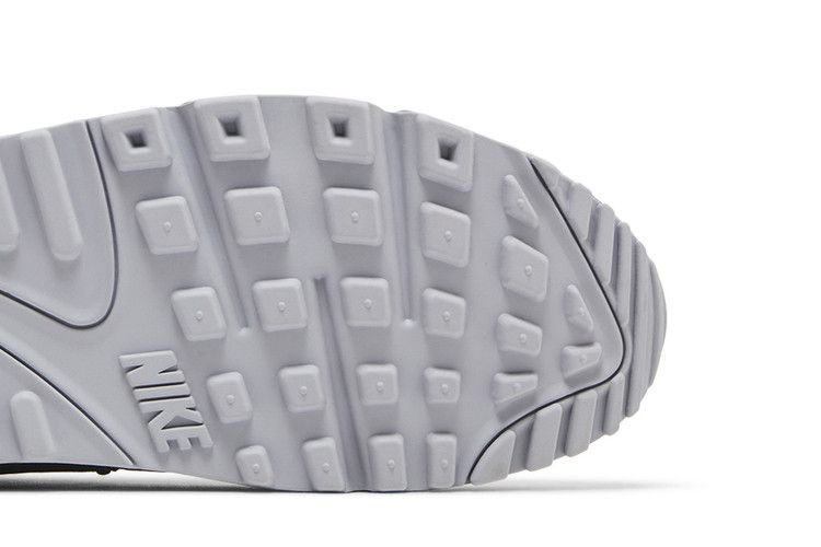air-max-90-triple-grey-cn8490-001_04