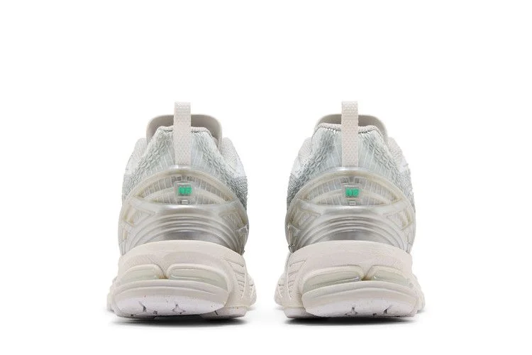 Кроссовки New Balance 1906F 'White Silver Metallic'
