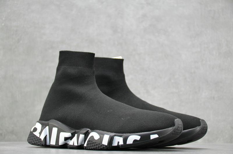 Balenciaga-Wmns-Speed-Trainer-Black-White-6