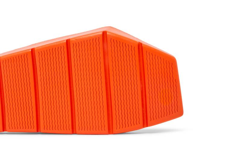 wmns-jordan-hex-mule-brilliant-orange-dx6405-801_04