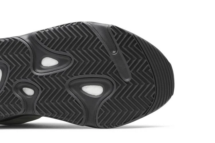 Кроссовки adidas Yeezy Boost 700 MNVN 'Bone'