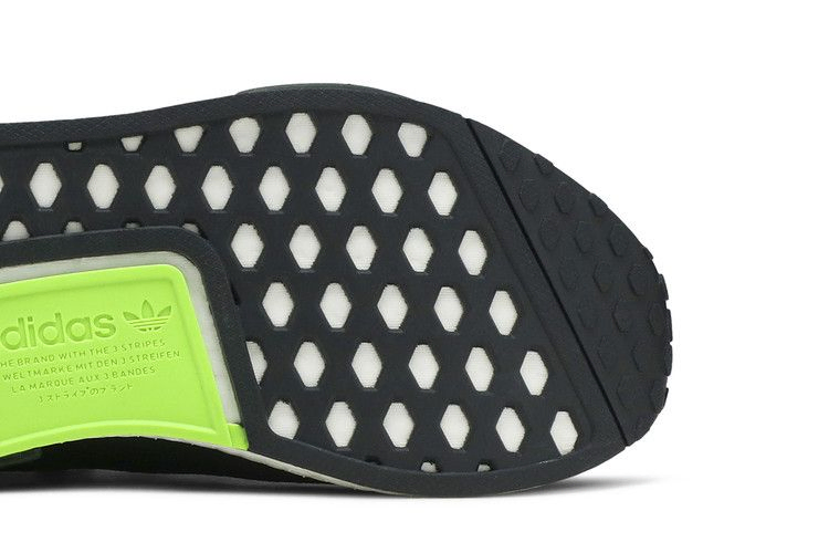 star-wars-x-nmd_r1-j-yoda-fw3941_04