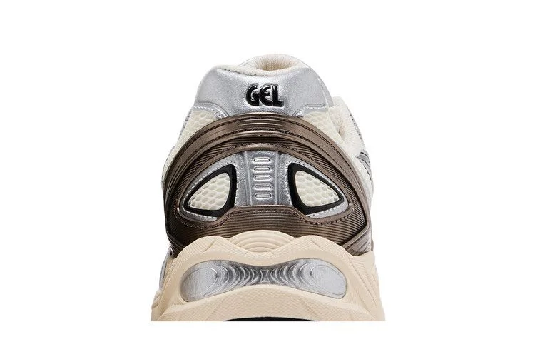 Кроссовки ASICS Gel Kahana TR V4 'Cream Silver'