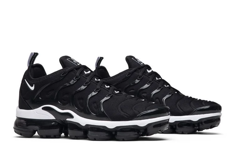 Krossovki-Nike-Air-VaporMax-Plus-Overbranding-7