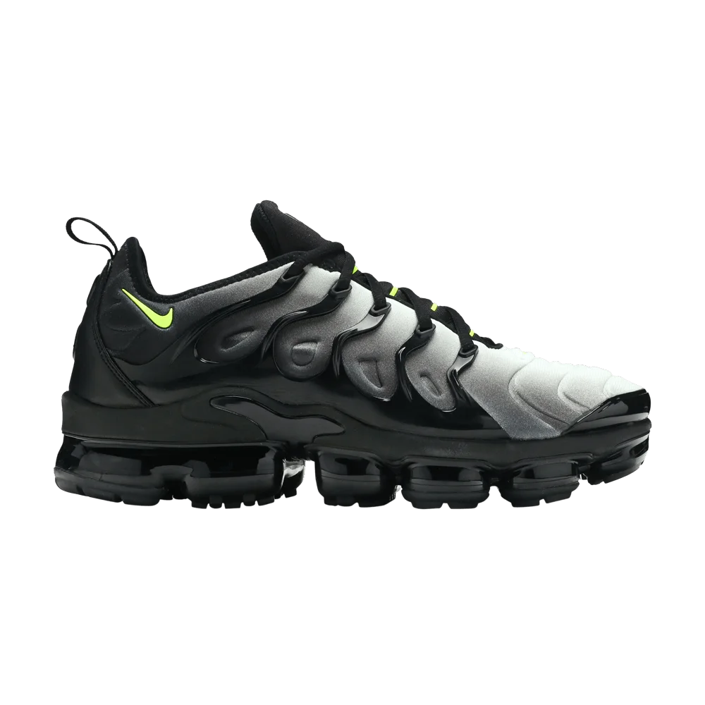 Krossovki-Nike-Air-VaporMax-Plus-Neon
