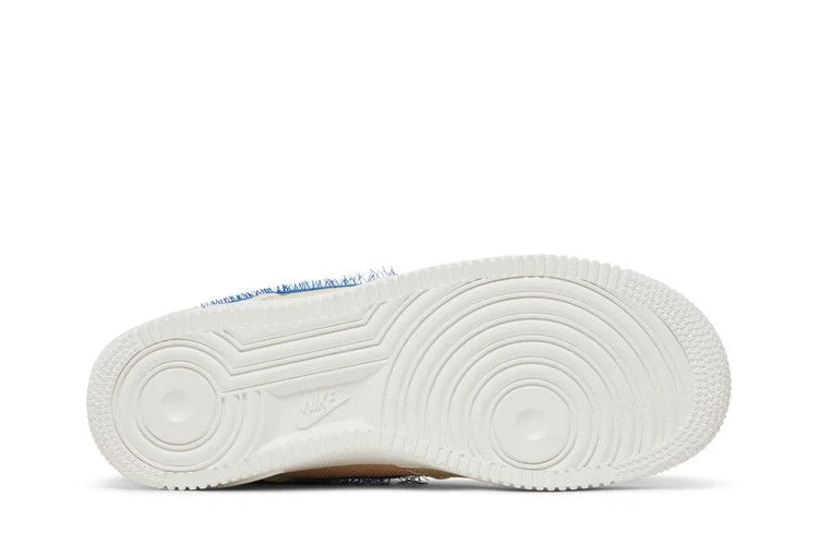 Krossovki-Nike-Wmns-Air-Force-1-07-LA-Flea-3