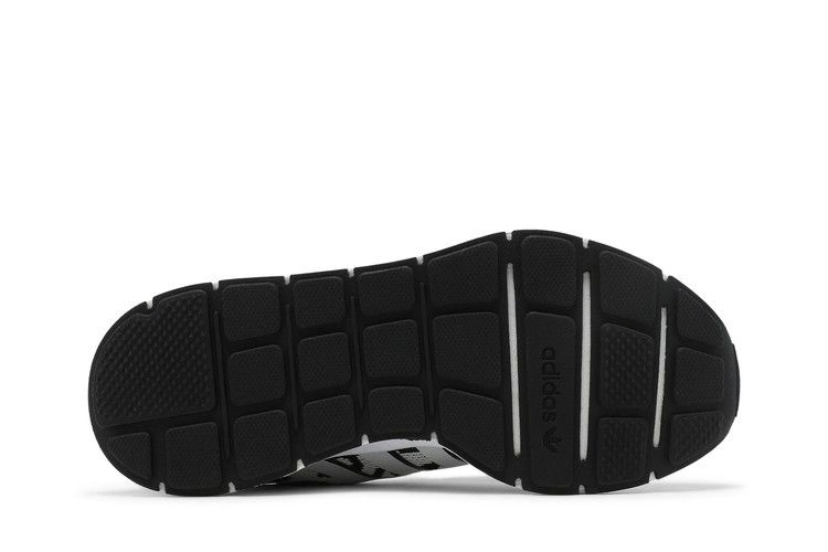wmns-swift-run-x-leopard-black-h01906_03