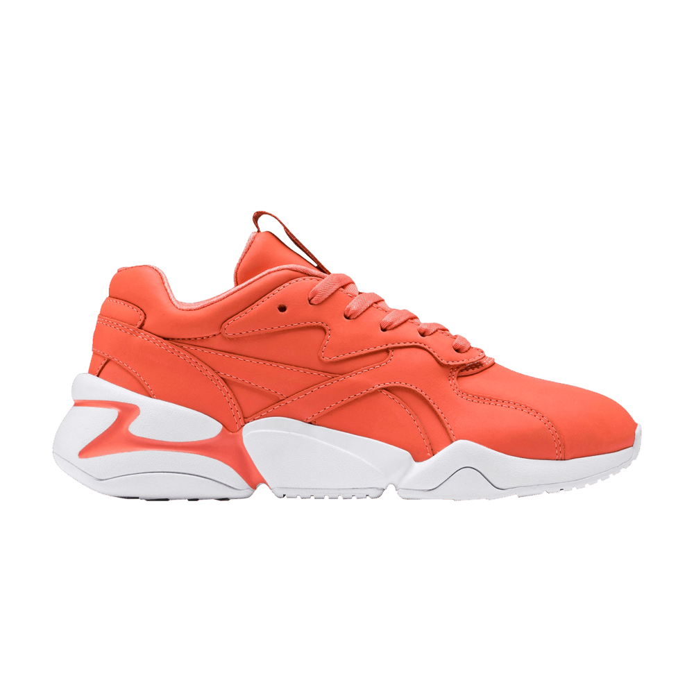 wmns-nova-x-pantone-living-coral-370723-01