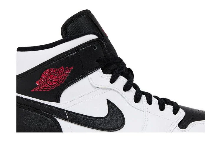 Кроссовки Wmns Air Jordan 1 Mid 'White Black'