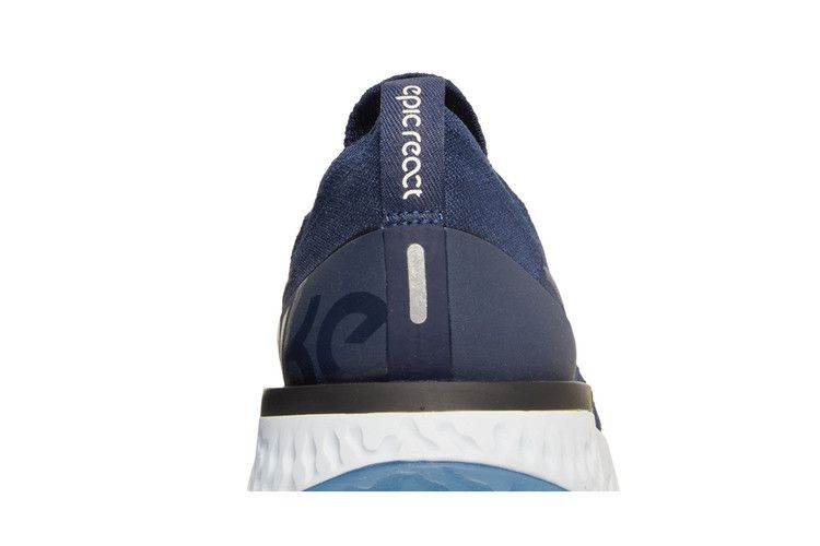 Кроссовки Nike Epic React Flyknit 'College Navy'