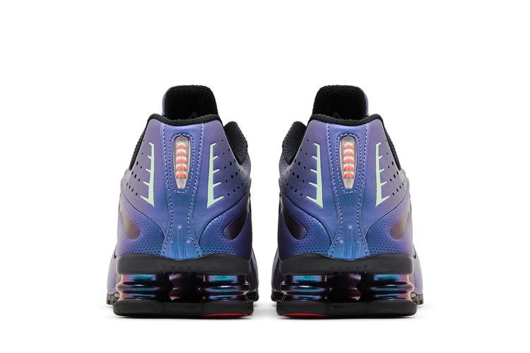 Кроссовки Nike Shox R4 'Iridescent'